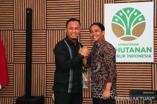 Jalan Sudirman Pekanbaru Jadi Jalur Hijau, Menteri Kehutanan Puji Wali Kota Agung Nugroho