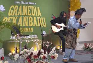Gramedia Pekanbaru Tampil dengan Konsep Baru, Sastrawan Griven J Putra Meriahkan Pembukaan