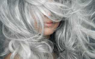 Ingat! Uban Jangan Dicabut, Simak Cara Mengatasinya di Sini!