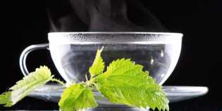 Apa Benar Minum Air Panas Bermanfaat untuk Turunkan Berat Badan?