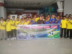 Gubernur Riau Lepas Tim Bina Bakat FC Suratin U13 Berlaga di Tingkat Nasional 