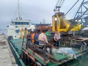Kapolsek Kawasan Pelabuhan Deklarasi Pemilu Damai di Atas Kapal Motor Sejahtera 28