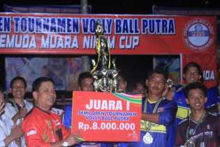 Wabup Syafaruddin Poti Hadiri Laga Final Dan Tutup Secara Resmi Tournament Bola Volly Pemuda Muara Nikum