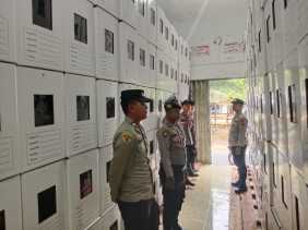Polres Kuansing Tingkatkan Pengamanan Gudang Logistik KPU untuk Pilkada 2024 dalam Operasi Lancang Kuning