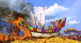 Iven Bakar Tongkang, Wisman Mancanegara Mulai Berdatangan ke Rohil