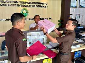 Rugikan Negara Rp3 Miliar, Kejari Kampar Limpahkan Kasus Dugaan Korupsi Kades Indra Sakti