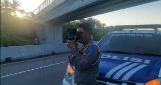 Gunakan Speed Gun di Tol Pekanbaru-Dumai, Ditlantas Polda Riau Tilang 9 Pengemudi