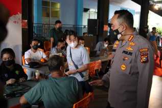 Polresta Pekanbaru Gelar Vaksinasi Massal Lansia Dan Anak