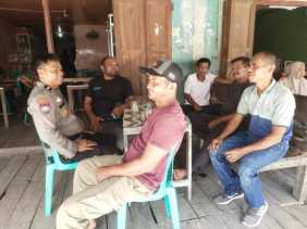 Kunjungi Desa Sungai Junjangan, Polsek Batang Tuaka Himbau Masyarakat Wujudkan Pilkada Damai