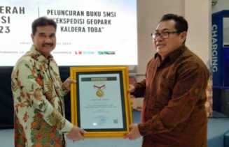 Penerima Penghargaan SMSI Sutan Adil Hendra: Dekat dengan Wartawan, Membantu Lancarnya Tugas Pers