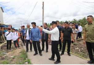 Gubernur Riau: Jalan Penghubung Guntung-Simbar-Mandah Solusi Bagi Wilayah Terpencil