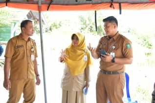 Camat Bantan Minta Desa dan Pengusaha Tambak Duduk Bersama Atasi Kerusakan Jalan Poros