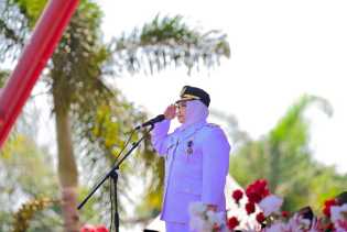 Bupati Kasmarni Pimpin Upacara Detik-Detik Proklamasi HUT ke-80 RI di Bengkalis