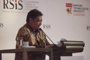 Pengamat: Popularitas Airlangga Terdongrak karena Sukses Tangani Covid-19