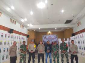 Polsek Singingi Hilir Jaga Keamanan Gudang Logistik PPK Kecamatan Singingi Hilir Pasca Pemilu 2024