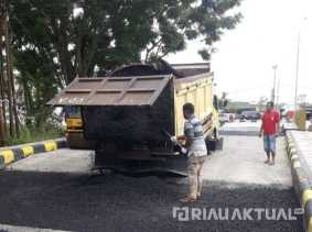 Jalanan UIN Suska Kembali Mulus, Rektor Sampaikan Terima Kasih kepada Gubri Wahid