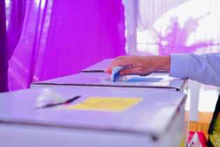 Plt Kadisdik Riau Tegaskan Guru SMA dan SMK ASN Wajib Netral di Pilkada Serentak 2024