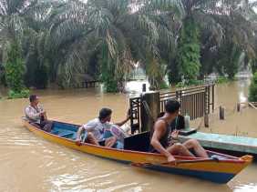 Banjir, Polsek Pangean Tetap Lakukan Cooling System Pemilu Damai 2024