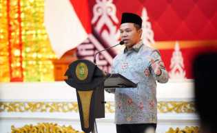 Gubernur Abdul Wahid Hadiri Halal Bihalal Keluarga Inhu di Pekanbaru, Tegaskan Komitmen Majukan Riau