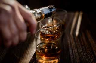 Apakah Alkohol Bisa Menyebabkan Kebutaan?