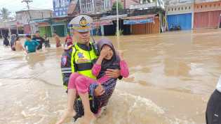 Sungai Batang Lubuh Meluap, Jalur ke Pasir Pengaraian Ditutup Sementara