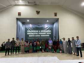 Ikatan Alumni Administrasi Negara/Publik UNRI Bagikan Sembako kepada Petugas Kebersihan Kampus