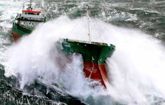 BMKG Keluarkan Peringatan Dini Gelombang Tinggi hingga 4 Meter