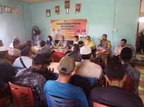 Hadiri Musrenbang dan Pelantikan RTRW di Desa Gemilang, Ini Pesan Aiptu Weditra Imra