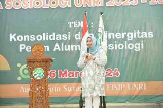 Hadiri Pelantikan IKA Sosiologi Fisip UNRI, Bupati Kasmarni Ajak Kuatkan Kolaborasi