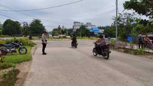 Polsek Bangko Pusako Gelar Strong Point, Wujudkan Kamseltibcarlantas di Pagi Hari