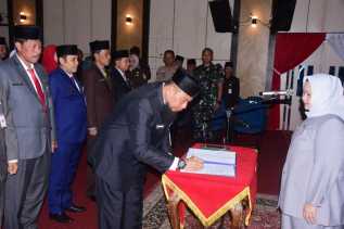 Bupati Bengkalis Lantik 31 Pejabat Eselon II, Jabatan Strategis Bertukar