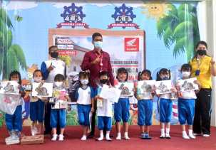 Capella Honda Kenalkan Aman Berlalulintas Bagi Anak di TK Dharma Loka