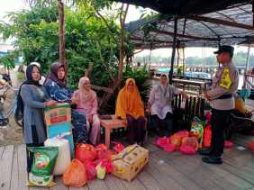 Cooling System dan Imbauan Pemilu Damai, Polsek Gaung Sambangi Desa Terusan Kempas
