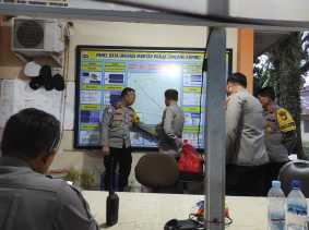 Polres Kuansing Bersama Tim Wasops OMP Lancang Kuning 2024 Lakukan Pengecekan Pengamanan di Kantor Bawaslu Kuansing