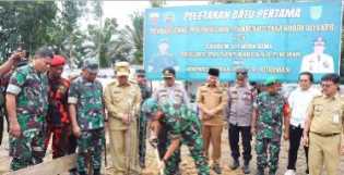 Peletakan Batu Pertama Pembangunan Kantor Koramil 11 Kecamatan Tambusai Utara di Rokan Hulu