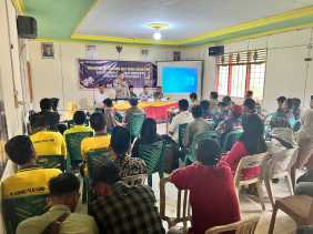 Kapolsek Reteh Sosialisasikan Pemilu Damai 2024 pada Bimtek PPS