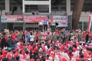 Pemerintah Kota Pekanbaru Gelar Senam Sehat Merdeka Sambut HUT ke-80 RI