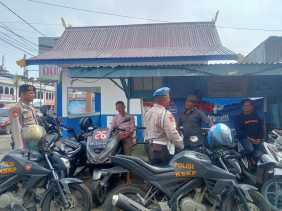 Polsek Kawasan Pelabuhan Intensifkan Cooling System ke Pasar Rakyat untuk Pemilu Damai 2024