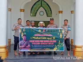 Polsek Tanah Putih Tanjung Melawan Bersihkan Masjid Sambut 1 Muharram 1447 Hijriah