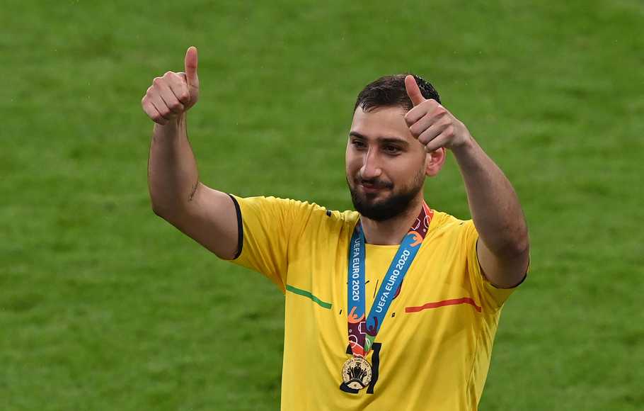 Usai Messi, Giliran Kiper Donnarumma Positif Covid-19