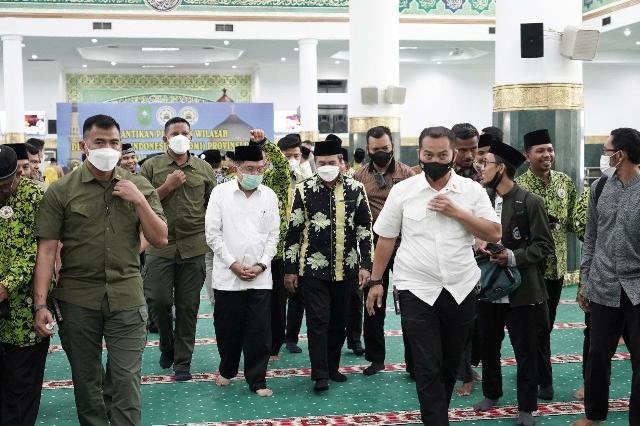 Pengurus PW Dewan Masjid Indonesia Provinsi Riau Dilantik, Ini Harapan Gubri