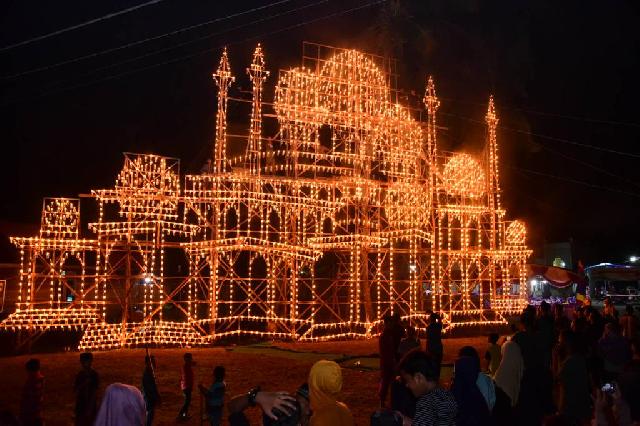 Resmikan Lampu Colok, Bupati Kasmarni Semua Pihak Lestarikan Warisan Budaya Lampu Colok Bengkalis 