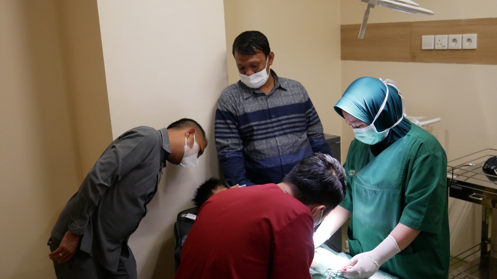 Wakil Ketua DPRD Pekanbaru Menggelar Khitanan Massal dengan Kerjasama RS Awal Bros Sudirman