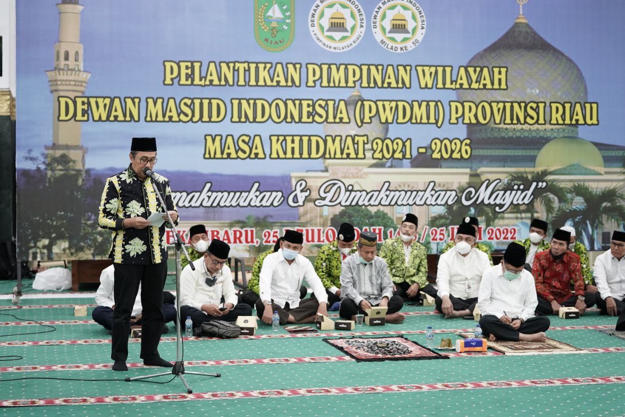Pengurus PW Dewan Masjid Indonesia Provinsi Riau Dilantik, Ini Harapan Gubri