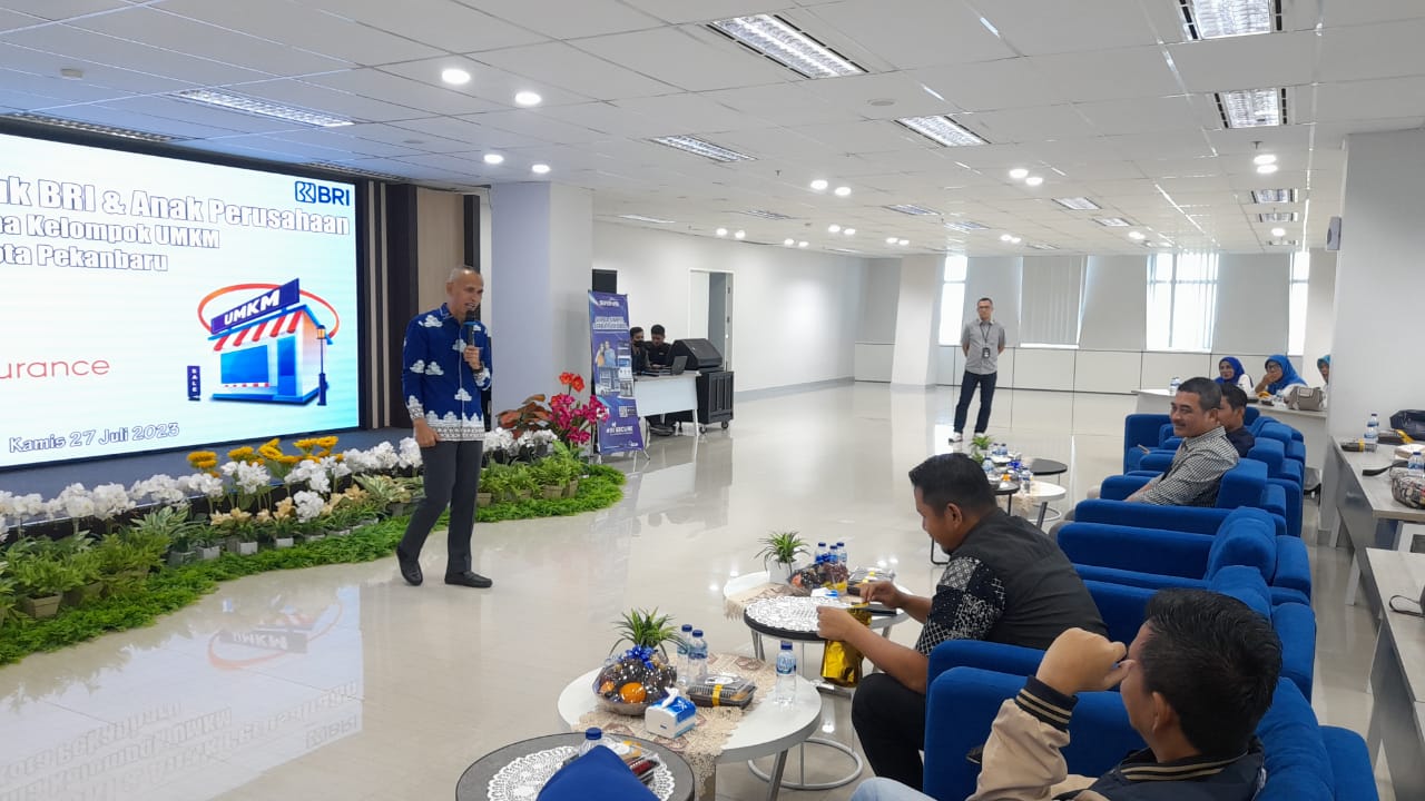 Guna Berikan Dukungan UMKM Pekanbaru, Wakil Ketua DPRD Ir. Nofrizal Hadiri Acara Sosialiasi Produk BRI