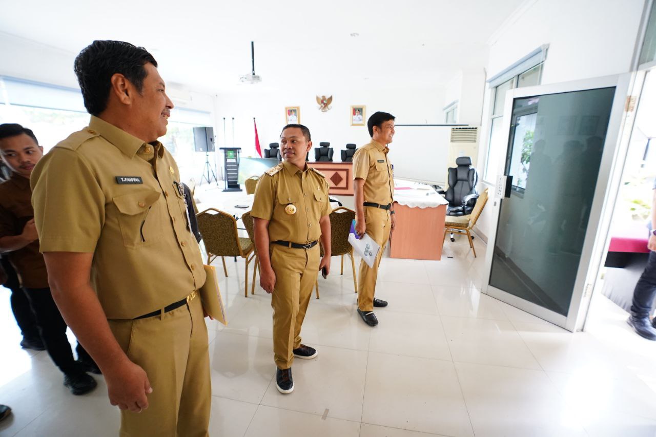 Gubri Abdul Wahid dan Wagubri SF Hariyanto Kunjungi BKD Riau, Ini Pembahasannya