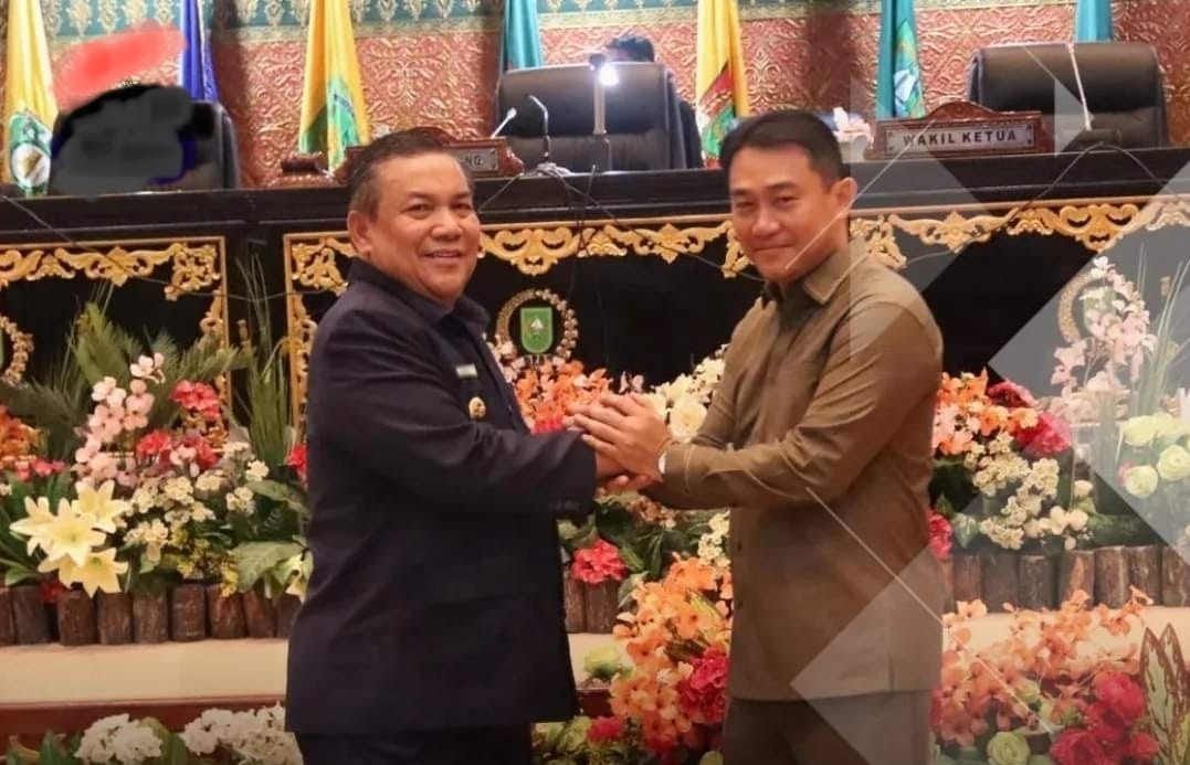 DPRD Riau Serahkan Rekomendasi Pansus LKPj 2023