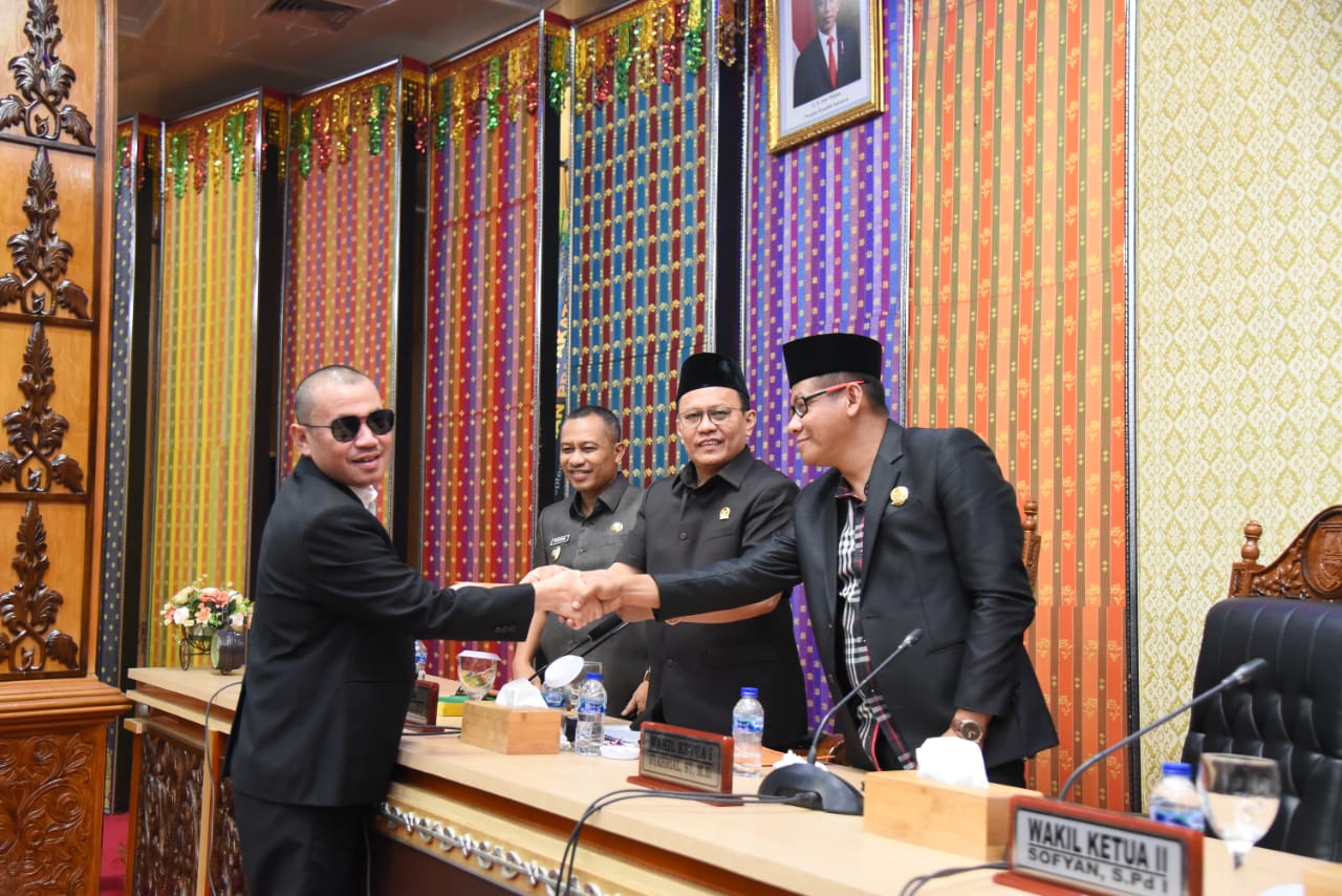 7 Fraksi Sampaikan Catatan Terhadap KLPJ Bupati Bengkalis 2022