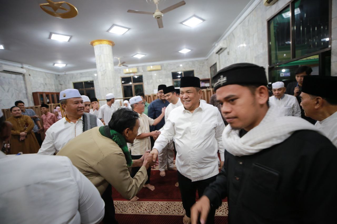 Hari Kedua Safari Ramadan, Wagubri SF Hariyanto Kunjungi Masjid Al Mushinin