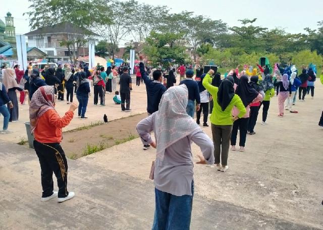 Dinkes Inhil Gelar Senam Sehat Dalam Rangka Peringati HKN ke-58